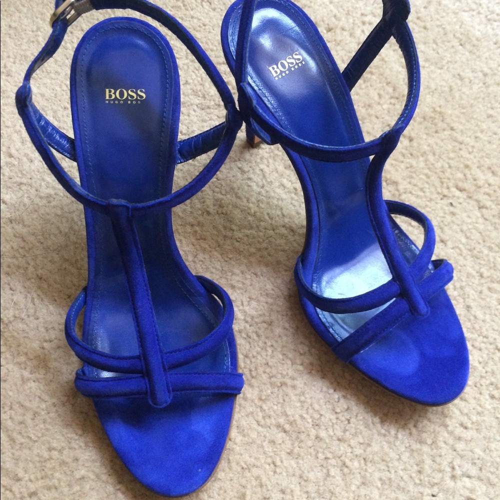 Hugo Boss 'Biandra' blue suede heels Sz 9-9.5